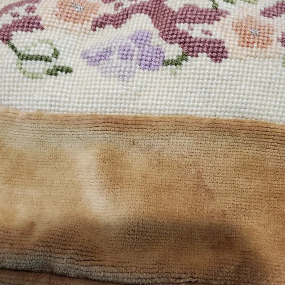 Vtg Needlepoint/Velvet Letter R Pillow Cover 11 1/4" x 12" Zippered Cottagecore - Picture 7 of 9